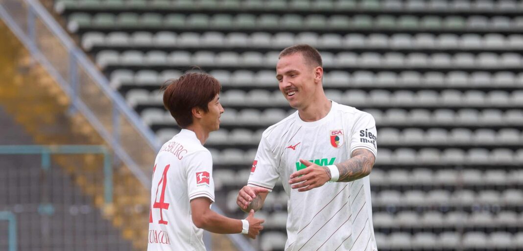 Phillip Tietz avancierte im Pokal mit seiner Vorlage zum Ausgleich und seinem Tor zum 4:1-Endstand zum Matchwinner. Hier im Bild mit Masaya Okugawa (li.) Foto: kolbert-press