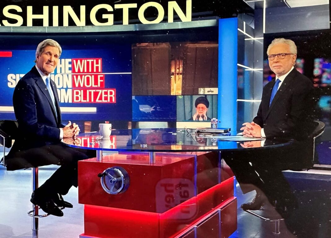 So kennen weltweit viele Millionen TV-Zuschauer Wolf Blitzer als Anchorman des US-Senders CNN.